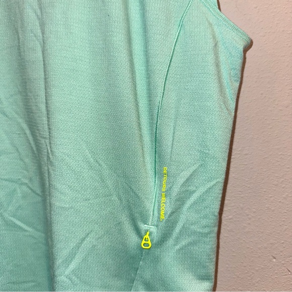 Lululemon Mint Green Cap Sleeve Hiking Tank Top Side Zipper Pocket Sweat Wicking - Picture 3 of 10